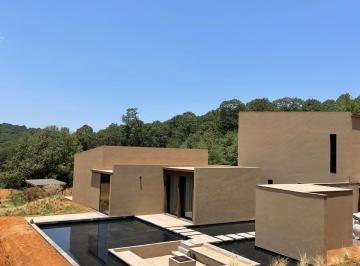 Inmueble productivo urbano · 4 Recámaras · Desarrollo en Venta - (4)
