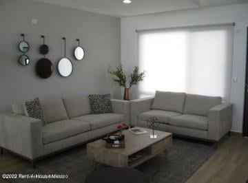 Sala · Casa en Venta 3 Recamaras Pasillo Lateral, Zibata