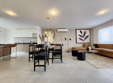 Casa · 145m² · 4 Recámaras · 2 Estacionamientos · Casa con Roof en Zakia