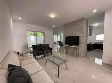 Casa de 3 habitaciones, Saltillo · Renta de Casa en Fraccionamiento Tierra Santa