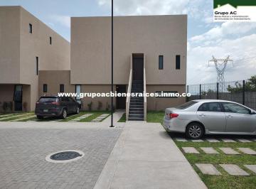 Casa · 147m² · 2 Recámaras · 2 Estacionamientos · Renta Casa Duplex en Altos Juriquilla R - 1270