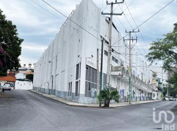 Edificio · 2271m² · Edificio en Venta en Para Uso Comercial en Cuernavaca Morelos. ¡Baja de Precio!