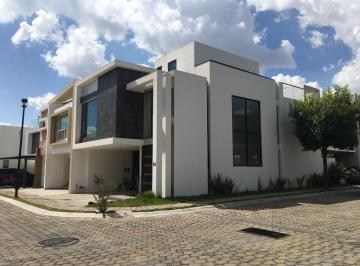 Casa de 3 habitaciones, San Andrés Cholula · Renta de Casa en Esquina Lomas de Angelópolis, Parque Zacatecas