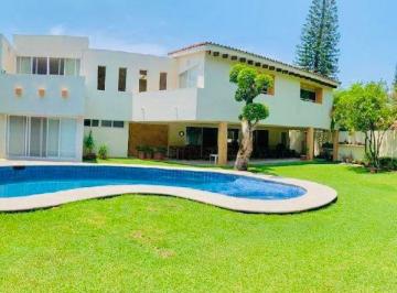 Casa de 5 habitaciones, Cuernavaca · Enorme Casa Amueblada en Club de Golf Tabachines
