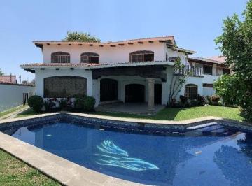 Casa de 4 habitaciones, Jiutepec · Casa en Exclusivo Fraccionamiento Sumiya