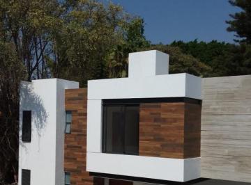Casa de 4 habitaciones, Cuernavaca · Venta Casa Nueva con Alberca en Areas Verdes Cerca del Centro de Cuernavaca