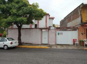 Casa · 407m² · 3 Recámaras · 2 Estacionamientos · Casa con Alberca en Venta en Centro de Boca del Río. Boca de