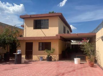 Casa de 10 habitaciones, Saltillo · Venta de Terreno con Casa 816 m² en Col. Virreyes Residencial
