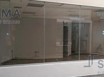 Local comercial · 137m² · Local en Renta en Col. El Naranjal, Tampico Tamaulipas.