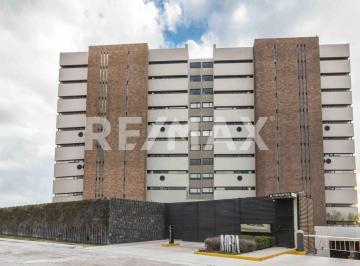 Departamento · 160m² · 3 Recámaras · 2 Estacionamientos · Renta Departamento Vista Espectacular Queretaro