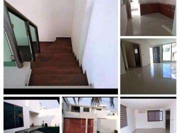 Casa · 221m² · 3 Recámaras · 2 Estacionamientos · Casa - Fraccionamiento Heriberto Kehoe Vicent