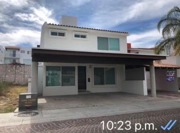 Casa de 3 habitaciones, Querétaro · Casa en Venta en Cumbres del Lago