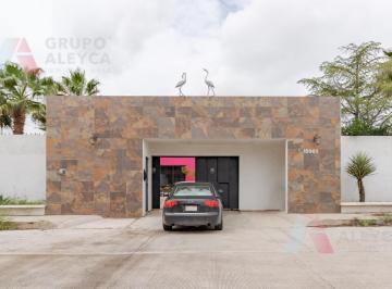 Casa · 480m² · 2 Recámaras · 4 Estacionamientos · Casa - Fraccionamiento Campestre Las Carolinas