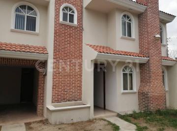 Casa · 254m² · 5 Recámaras · 2 Estacionamientos · Venta de Casa en Puebla, Santa Cruz Buenavista.