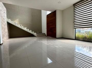 Casa en condominio de 3 habitaciones, Morelia · Venta Casa en Fraccionamiento Altozano Morelia 3 Recamaras