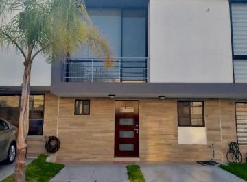 Casa de 3 habitaciones, Querétaro · Renta Hermosa Casa