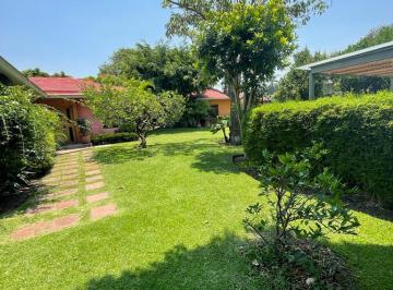 Casa de 4 habitaciones, Cuernavaca · Casa en Condominio. Amplios Jardines de 5,800 m. Solo 5 Casas! Seguridad
