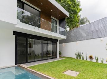 Casa de 3 habitaciones, Cuernavaca · Rancho Cortes Moderna Doble Altura Jardin y Alberca