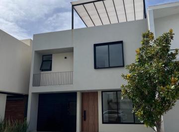 Casa de 3 habitaciones, Zapopan · Casa en Venta en Valle Imperial Coto Galo
