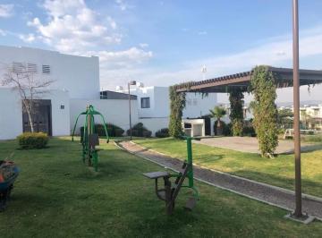 Casa de 3 habitaciones, León · Casa en Renta en Katania