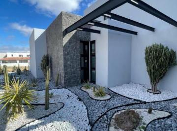 Casa de 3 habitaciones, San Miguel de Allende · Casa Moderna Viñedo