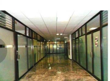 Edificio · 5055m² · 56 Estacionamientos · Renta de Oficinas en Col. Juárez