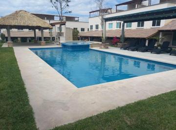 Casa · 3 Recámaras · 1 Estacionamiento · Vendo Casa en Condominio con Alberca y Vigilancia 24/7!