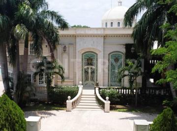 Casa · 928m² · 4 Recámaras · 8 Estacionamientos · Casa en Venta en Dzityá, Mérida, Yucatán