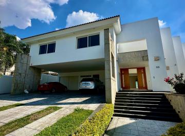 Casa en condominio de 4 habitaciones, Zapopan · Moderna Casa en Fraccionamiento Puerta de Hierro Dentro de Coto