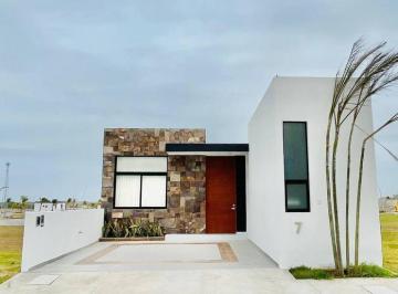 Casa · 100m² · 2 Recámaras · 2 Estacionamientos · Casa en Venta de un Nivel en Lomas del Dorado