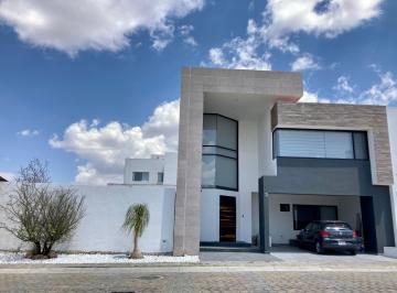 Casa de 3 habitaciones, San Andrés Cholula · Bonita Casa en Renta en Lomas de Angelópolis 2 con Jardín Grande, Zona Azul