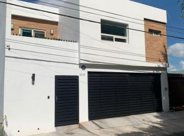 Casa de 3 habitaciones, Monterrey · Casa en Cumbres 5to Sector, Monterrey, Nuevo León, México.
