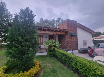 Casa de 4 habitaciones, San Juan del Río · Casa en Venta en San Gil, San Juan del Rio
