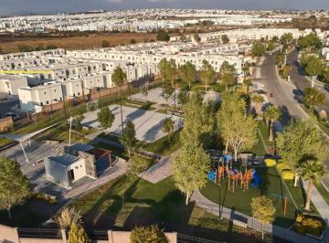 Casa de 3 habitaciones, Querétaro · Casa en Venta en Puerta Verona Frente a Huertas La Joya