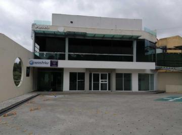 Local en centro comercial · 434m² · Local en Renta en Lomas Verdes