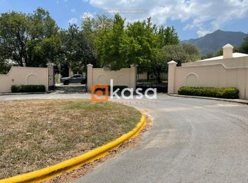 Quinta de 4 habitaciones, Santiago · Quinta en Venta en Sierra Vista - Santiago, Carretera Nacional con Alberca y Palapa