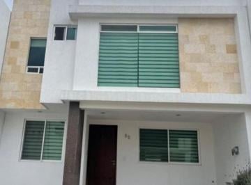 Casa en condominio de 4 habitaciones, San Andrés Cholula · Bonita Casa en Renta en Lomas de Angelópolis. 4 Recámaras.