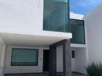 Casa de 3 habitaciones, San Pedro Cholula · Bonita Casa en Renta en La Carcaña, Excelente Ubicación