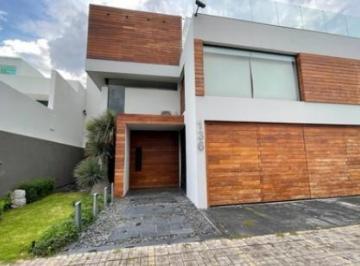 Casa · 854m² · 4 Recámaras · 3 Estacionamientos · Casa en Venta - (4)