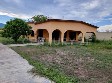 Quinta · 330m² · 4 Recámaras · Quinta en Venta en Col. Los Morales en Salinas Victoria