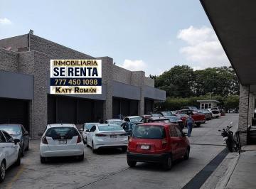 Local comercial , Jiutepec · Local con 294 m² de Construcción Ubicado en Una Importante Plaza Comercial Civac Morelos