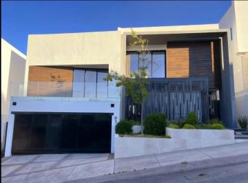 Casa de 4 habitaciones, Chihuahua · Casa en Venta/renta 4 Rec. Una en Planta Baja Bosques de San Fco. $19.950 Mill/$85 Mil
