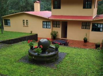 Casa · 250m² · 4 Recámaras · 5 Estacionamientos · Casa - San Antonio Albarranes