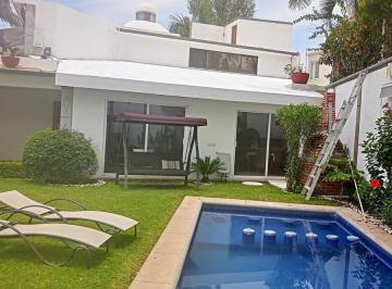 Casa · 368m² · 4 Recámaras · 1 Estacionamiento · Casa 368 m² con 4 Recámaras en Venta y Renta, Club de Golf Santa Fe, Morelos