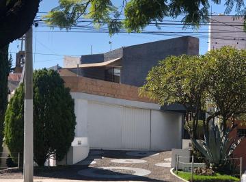 Casa uso de suelo de 8 habitaciones, Zapopan · Casa en Venta en Colonia Jardines del Sol, Zapopan, Jalisco