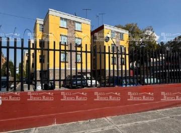 Caseta de Vigilancia, Acceso Controlado, Áreas Verdes, Protecciones, a Unas Call · Departamento en Venta Coyoacan Ctm Culhuacan IX a Calzada de Las Bombas