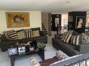 Casa · 773m² · 4 Recámaras · 6 Estacionamientos · Casa en Venta en Condado de Sayavedra