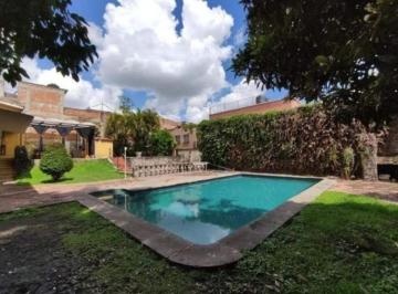 Casa · 200m² · 1 Recámara · 1 Estacionamiento · Casa Sola en Cuernavaca Centro Cuernavaca - Maz - 302 - Cs