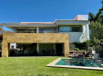 Casa · 480m² · 4 Recámaras · 4 Estacionamientos · Casa en Fraccionamiento en Paraíso Country Club Emiliano Zapata - Maz - 1051 - Fr