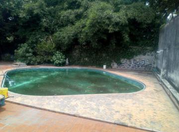Casa · 700m² · 4 Recámaras · 4 Estacionamientos · Casa Sola en Jardines de Delicias Cuernavaca - Maz - 935 - Cs